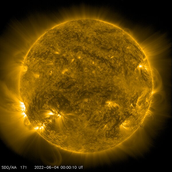 File:SDO 20220604 000010 4096 0171 (AIA).jpg