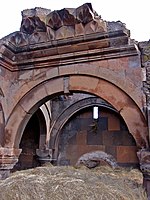 Wall with muqarnas decorations