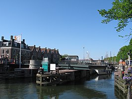 Deel van de Groote Zeesluis ter hoogte van de draaibrug