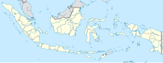 Mapa konturowa Indonezji, na dole znajduje się punkt z opisem „Denpasar”