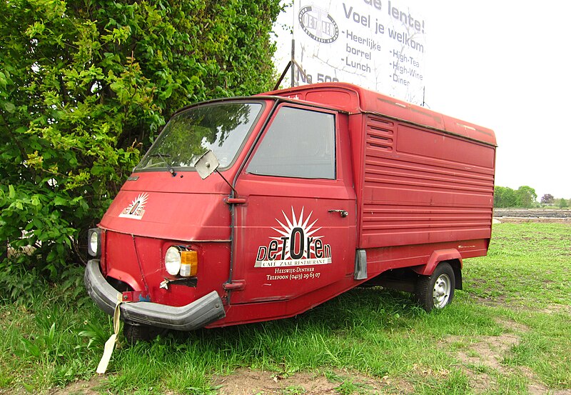 File:Piaggio Ape VespaCar.jpg