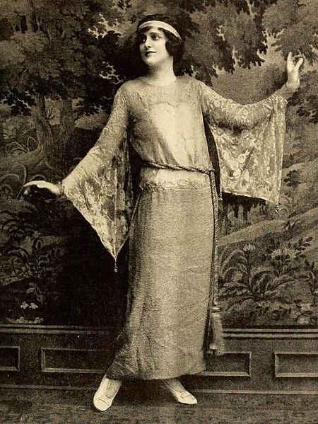 File:Dolores Cassinelli - Jul 1919 FF.jpg