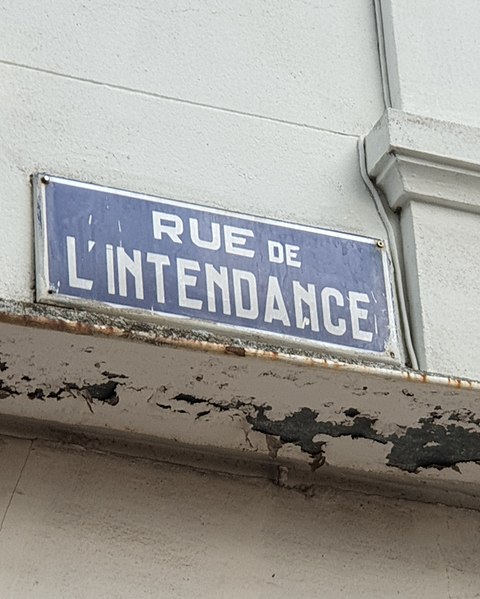 File:Rue de l'Intendance, plaque, Vichy.jpg