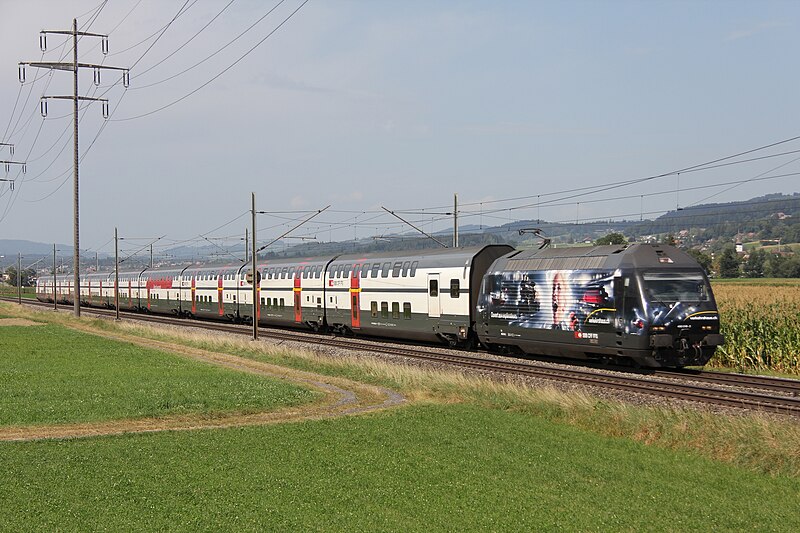 File:SBB Re 460 019-3 Verkehrshaus - Wichtrach, 23rd August 2011.JPG