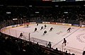 Interior do Colisée durante un partido de hóckey sobre xeo.