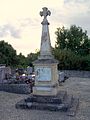 Le monument aux morts au cimetière (août 2014)