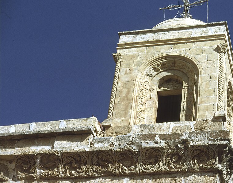 File:Mardin Mor Hananyo Monastery in 2000-2001 118.jpg