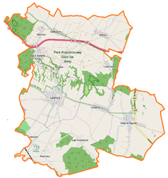 Mapa konturowa gminy Leśnica, u góry po lewej znajduje się czarny trójkącik z opisem „Góra Świętej Anny”