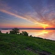 Світанок на березі Печенізького водосховища, Харківщина