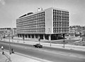 Het gebouw in aanbouw in 1956