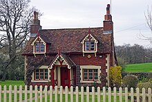 Burnt Farm Cottage (geograph 7449115).jpg