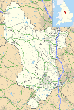 Mapa konturowa Derbyshire, na dole nieco na prawo znajduje się punkt z opisem „Derby Museum and Art Gallery”