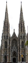 Die St. Patrick’s Cathedral ist die größte im neugotischen Stil erbaute Kathedrale in den USA.