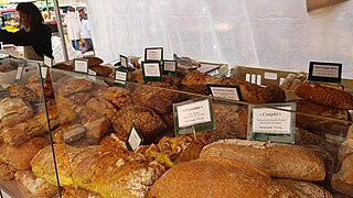 Cahors market bread.jpg