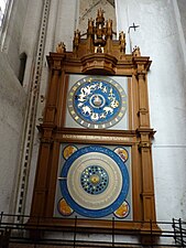 L'horloge astronomique de l'église Sainte-Marie.