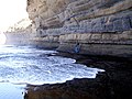 Estratos rochosos numa praia, em Nova Gales do Sul