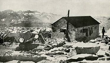 Smithsonian Astrophysical Station at summit, 1909