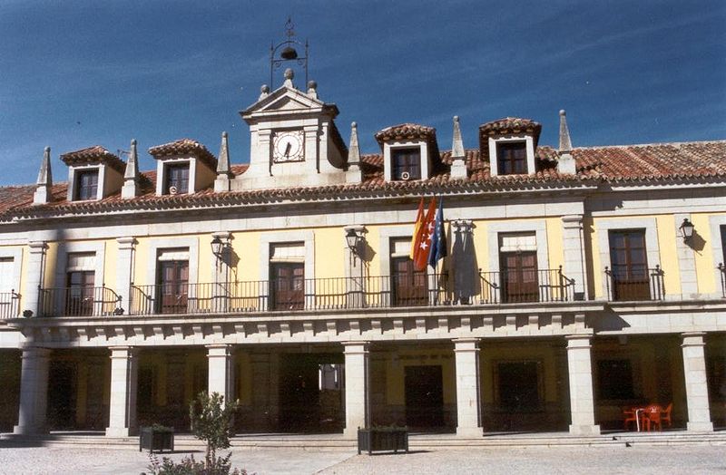 File:Ayuntamiento de Brunete.jpg