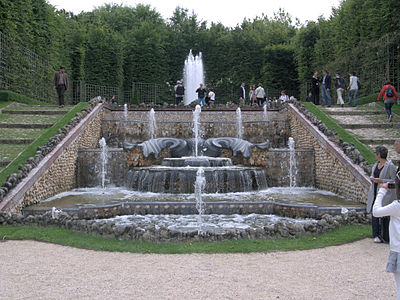 Bosquet des Trois-Fontaines - Jardin de Versailles - Cascade