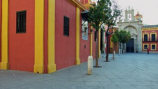 Fachadas de las iglesias de la Plaza de San Lorenzo, Sevilla.jpg