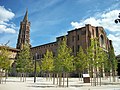 Au nord de la basilique, la nouvelle place végétalisée.