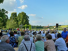 Gottesdienstfollinaplatzwipfeld.jpg