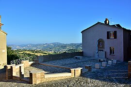 Piazzetta delle Grazie e panorama.jpg