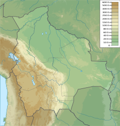 Mapa konturowa Boliwii, po lewej nieco na dole znajduje się owalna plamka nieco zaostrzona i wystająca na lewo w swoim dolnym rogu z opisem „Uru Uru”