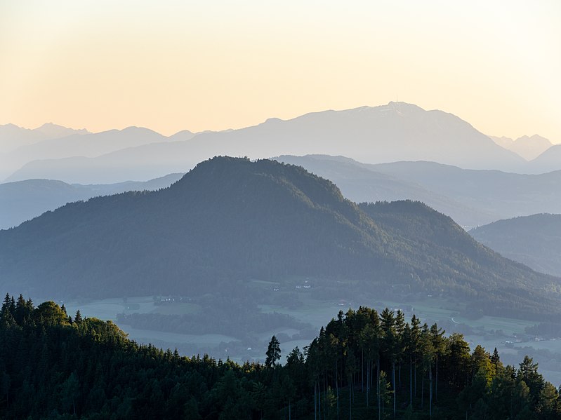 File:Aussicht vom Magdalensberg 1.jpg