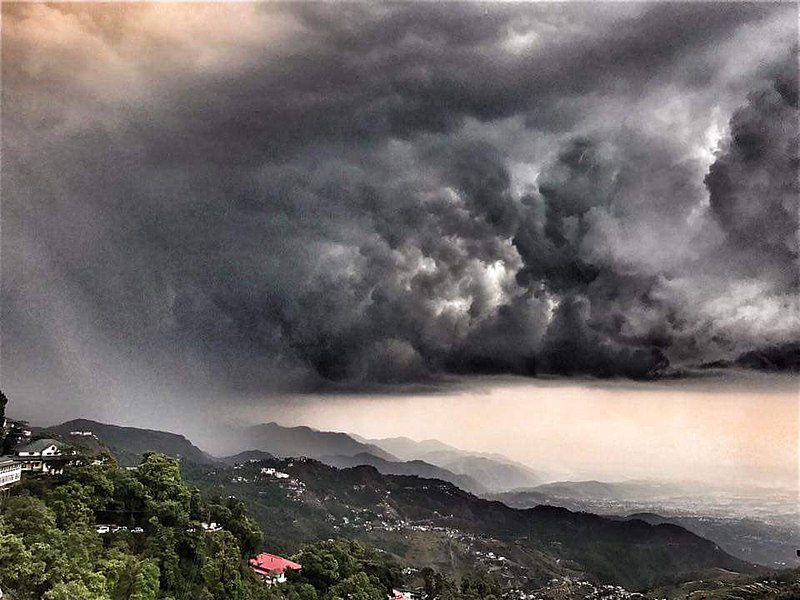 File:Beast hovering Mussorie.jpg