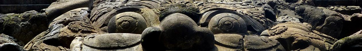 Candi Prambanan - 008 Makara, Siva Temple (12042608053) crop.jpg