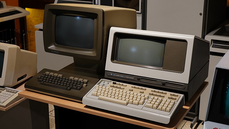 File:HP 2621A 2647A terminals.jpg