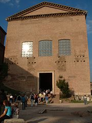 Facade / Facciata.