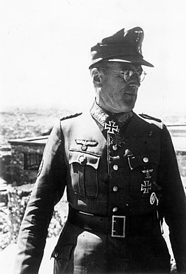 Ferdinand Schörner bezoekt de Akropolis van Athene, april 1941