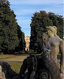 Il parco dalla fontana di Nettuno e Teti.