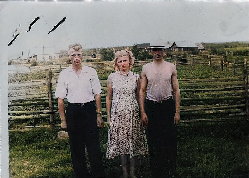 File:Sipin Siblings, Circa 1953-1955.jpg