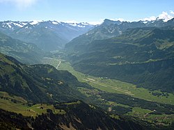 Meiringen sijaitsee Aaren laaksossa