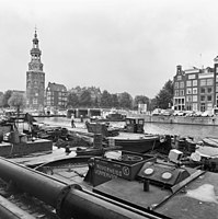 The Oudeschans with Montelbaan tower, seen from the 's-Gravenhekje.