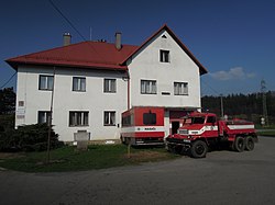 Obecní úřad a hasičská zbrojnice v Jarcové