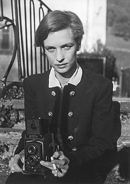 Schwarzenbach met Rolleiflex Standard 621-spiegelreflexcamera (foto Anita Forrer, 1938)[1][2]