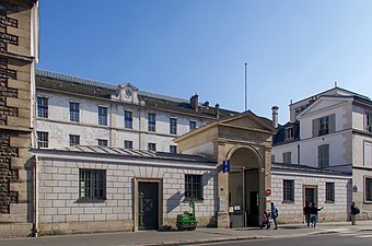 Hôpital Necker, entrée rue de Sèvres.