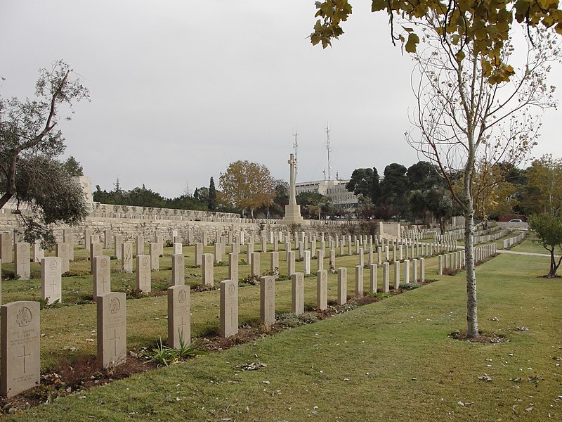 File:Looking East in Jerusalem British Military Cemetery.jpg