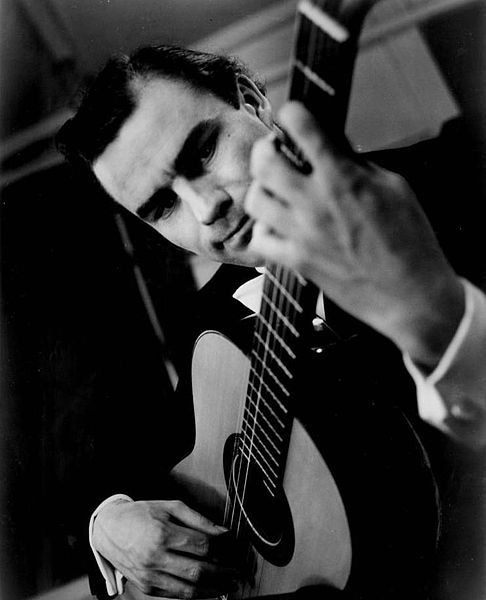 File:Julian Bream 1964.JPG