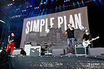 Thumbnail for File:Simple Plan - Rock'n'Heim 2015 - 2015235144151 2015-08-23 Rock'n'Heim - Sven - 5DS R - 0096 - 5DSR1862 mod.jpg