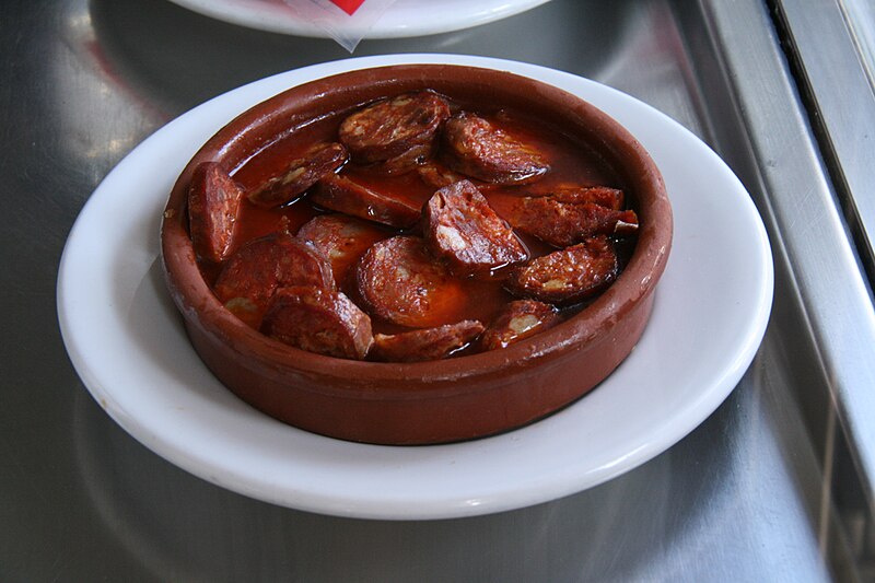 File:Cazuela-Chorizos-Amadeo.jpg