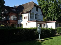 Skulptur von Hanns Joerin im Park bei Bahnhofstrasse/Hauptstrasse (2019)