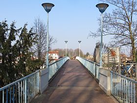 La passerelle vue depuis la rive cristolienne