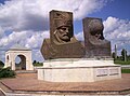 Parc de l'amitié turco-hongroise avec les statues de Miklós Zrínyi et Soliman le Magnifique