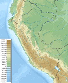 Mapa konturowa Peru, blisko centrum na lewo znajduje się czarny trójkącik z opisem „Huascaran”