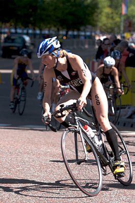 Wieke Hoogzaad tijdens de Salford Triatlon 2007